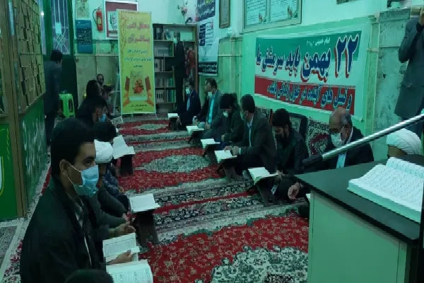 محفل انس با قرآن در امامزاده حمزه(ع) برگزار شد + عکس