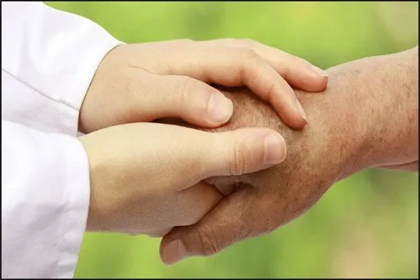 Instructions spéciales pour le comportement envers les parents âgés