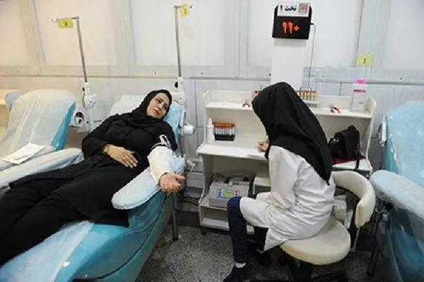 پویش مهربانی و ایثار با اهدای خون بانوان آغاز شد