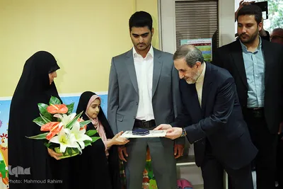 نشست خبری دکتر علی اکبر ولایتی رئیس هیات موسس دانشگاه آزاد اسلامی
