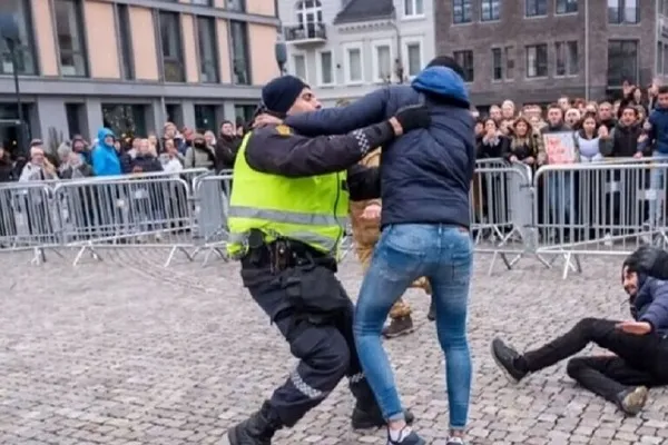 لاجئ سوري يتصدى لمحاولة حرق القرآن في النرويج