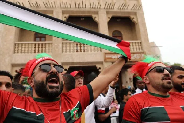 حمایت دوباره تماشاگران تیم فوتبال مراکش از فلسطین + فیلم شادی فلسطینیان