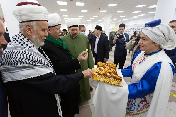 Первая выставка мусульманской культуры открылась в Новосибирске