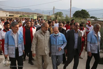 بازدید وحیدی، وزیر کشور از مناطق سیل زده «استهبان»