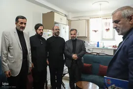 حضور جامعه قرآنی در منزل شهید احسان ذاکری