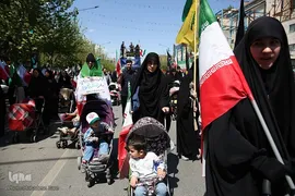 رژه کالسکه‌‌سواران مشهد در اربعین رهبر شهید