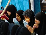 اعتکاف دانش‌آموزان دختر در مسجد سیدالشهدا(ع) خمینی‌شهر