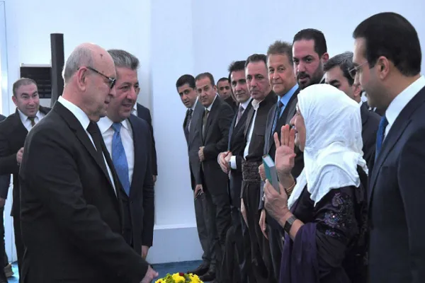 Irak Kürdistan Bölgesi Başbakanı’na Kur’an-ı Kerim hediye edildi