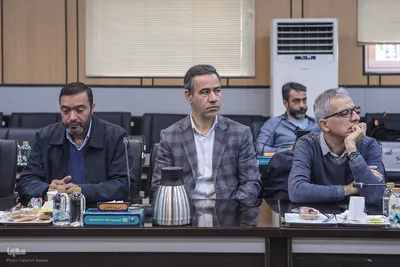نشست چالش‌های حقوقی و اخلاقی بکارگیری شخص سوم در درمان ناباروری