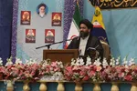 جامعه‌ای پیروز است که در کنار ولی زمانش بایستد