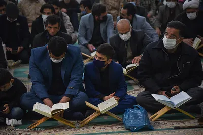 مراسم انس با قرآن در امامزاده سید محمد خمینی شهر