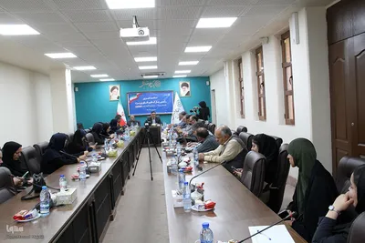 نشست خبری رئیس پارک علم و فناوری یزد