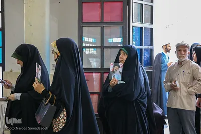 شور انتخابات در گلستان شهدای اصفهان