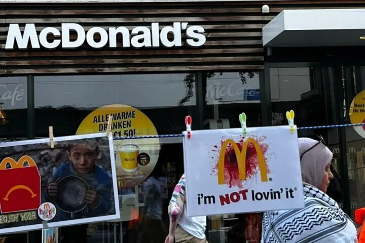 McDonaldsın İsraili dəstəkləməsinə Hollandiyadan fərqli etiraz