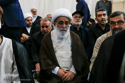 Trauerakt zum Gedenken an Märtyrer Ayatollah Raisi und seine Gefährte