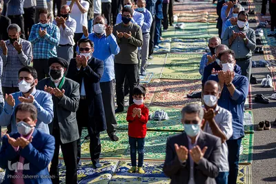 Gebet zum Fest des Fastenbrechens im Schrein von Abdul Azim Hasani (as)