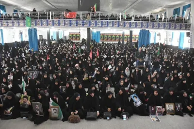 مراسم وداع بانوان لرستانی با رهبر شهید 