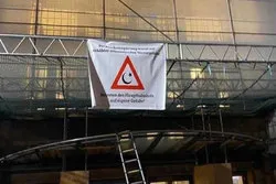 Bielefeld: Islamfeindliches Plakat am Hauptbahnhof