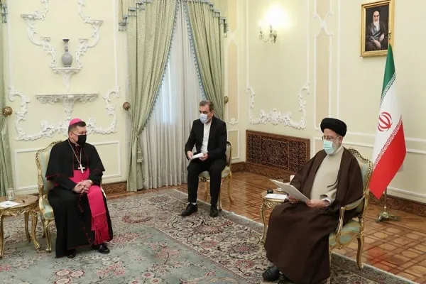 الرئيس الايراني: الأديان السماوية تعزز الوحدة بين أتباعها