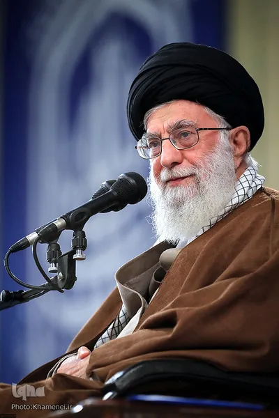 دیدار دانش‌آموزان و دانشجویان با رهبر انقلاب