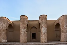 
افراشته فیروزه‌ای؛ مسجد تاریخانه‎‎ دامغان
