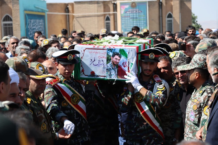 تشییع پیکر شهید «مهداد پاشاییفر» مدافع وطن در مراغه تشییع پیکر شهید «مهداد پاشاییفر» مدافع وطن در مراغه