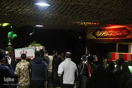 وداع با پیکر شهید مدافع حرم حمزه کاظمی