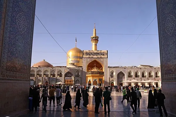 İmam Rzanın (ə) hərəmi qaraya bürünüb