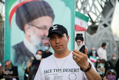برگزاری جشن پیروری رئیسی در میدان امام حسین(ع)