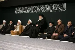 Le guide suprême assiste à la cérémonie de deuil du martyre de Hazrat Zahra (SA)