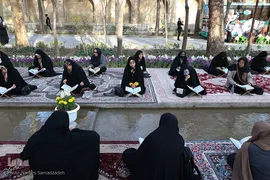 جزء‌خوانی قرآن کریم در چهارباغ اصفهان