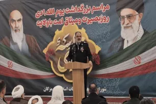رمز ماندگاری ایران اسلامی هویت ایمانی، انقلابی و ولایت‌مداری مردم است