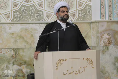 غبارروبی آستان مقدس امامزاده محمد‌عابد(ع) اراک/عکاس:زهرا بهرامی
