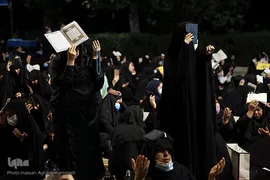 مراسم پرفیض احیای شب بیست و یکم ماه مبارک رمضان در مسجد دانشگاه تهران