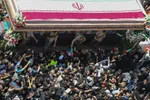 Millionen Menschen bei Trauerfeier für Märtyrer Ayatollah Raisi und seine Gefährte
