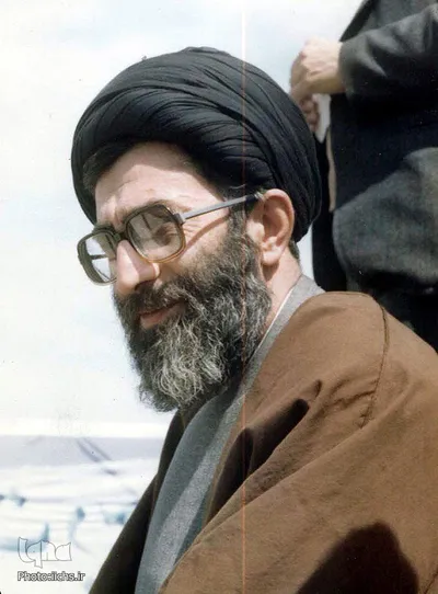 آیت الله سیدعلی خامنه ای از اعضای شورای انقلاب اسلامی