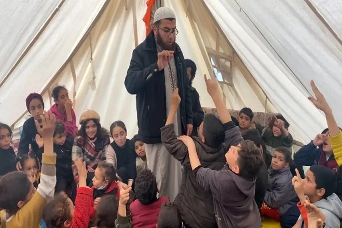 Tenda-Tenda Edukasi Alquran di Kamp-Kamp Gaza