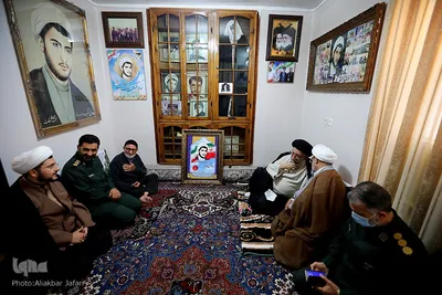دیدار نماینده ولی فقیه در گلستان با خانواده شهید ملک شاهکوهی و ابوبکر اونق