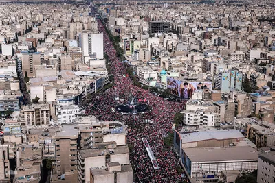 تشییع پیکر رهبر شهید در تهران