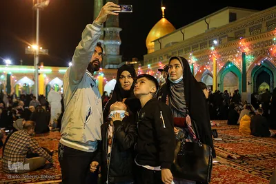 لحظه تحویل سال ۱۴۰۱ در حرم حضرت عبدالعظیم (ع)