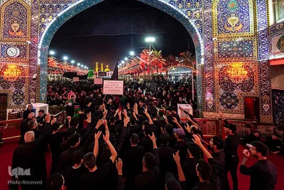 حسینیه ایران؛ مراسم شب عاشورا حسینی در حرم مطهر امام حسین(ع)