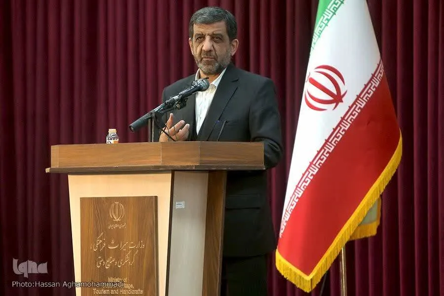 بهره‌گیری از ظرفیت بقاع متبرکه برای عرضه صنایع دستی