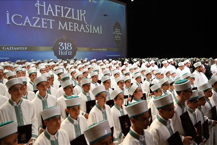 Gaziantep'te Kur'an'ı ezberleyen 318 hafız için icazet töreni düzenlendi