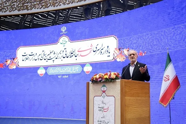 وحدت و انسجام ما را در برابر توطئه‌های دشمنان محفوظ نگاه می‌دارد