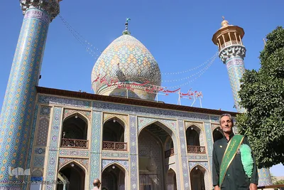 غبارروبی مضجع شريف حضرت سيدعلاءالدين حسين‌بن موسي‌الكاظم(ع)