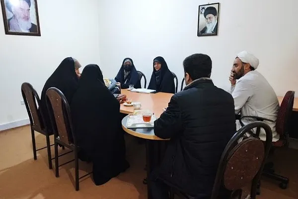 نشست هیئت اندیشه‌ورز بانوان در آزادشهر برگزار شد