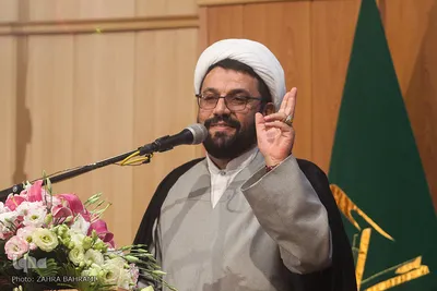 مراسم تکریم معلمان، حافظان، خادمان و خیرین قرآن - محلات/عکاس:زهرا بهرامی