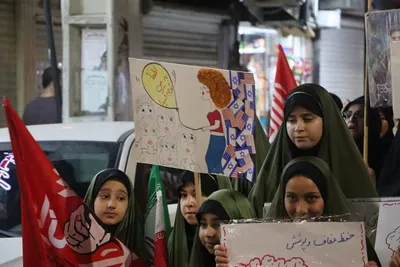 فریاد استکبارستیزی مردم انقلابی در حمایت از ارزش‌های دینی و انقلابی