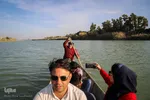قایق سواری در رود کرخه از دیگر تفریحات گردشکران در حمیدیه است.