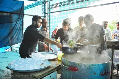 پخت و توزیع 2500 کیلو آش نذری به مناسبت رحلت پیامبر(ص) در اهواز 